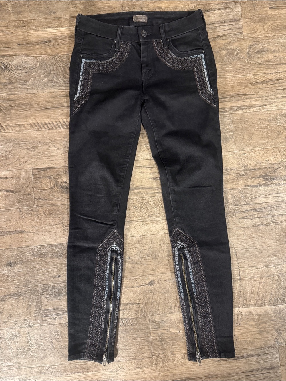 MOTHER - Black Skinny Jeans with Embroidery and Zipper Accents - Size 25